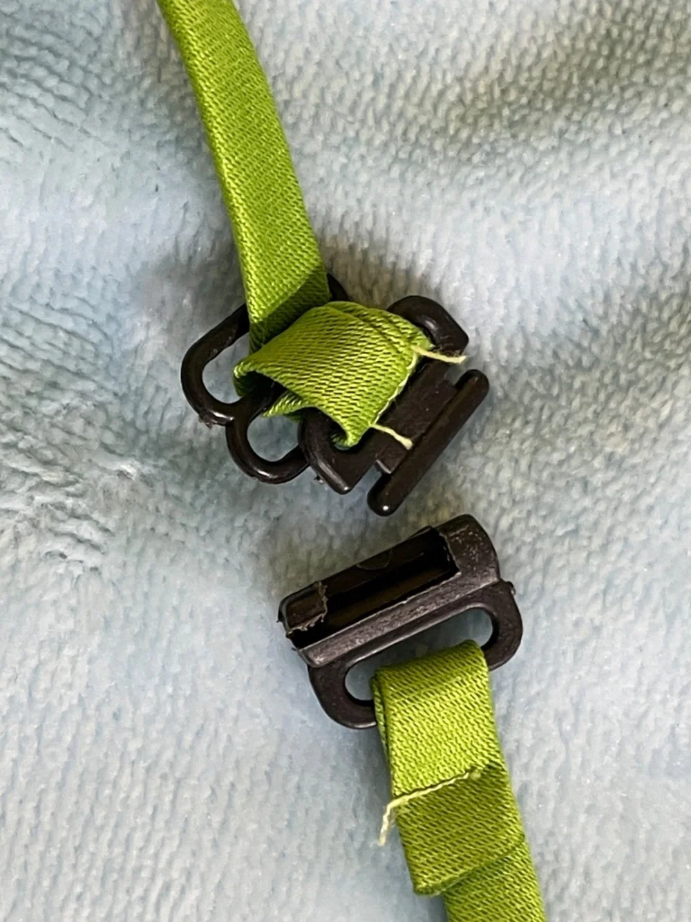 Pet Lover Bundle – Adjustable Green Bow Tie + Decorative Hook 🐾💚
